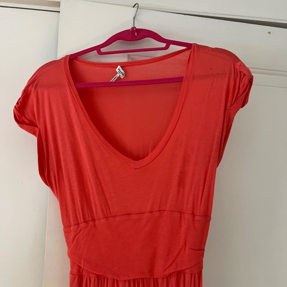 Splendid Scoop Neck Dress - Picture 3 of 3